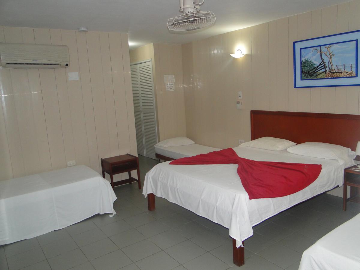 Hotel Nitana Ковеньяс Экстерьер фото